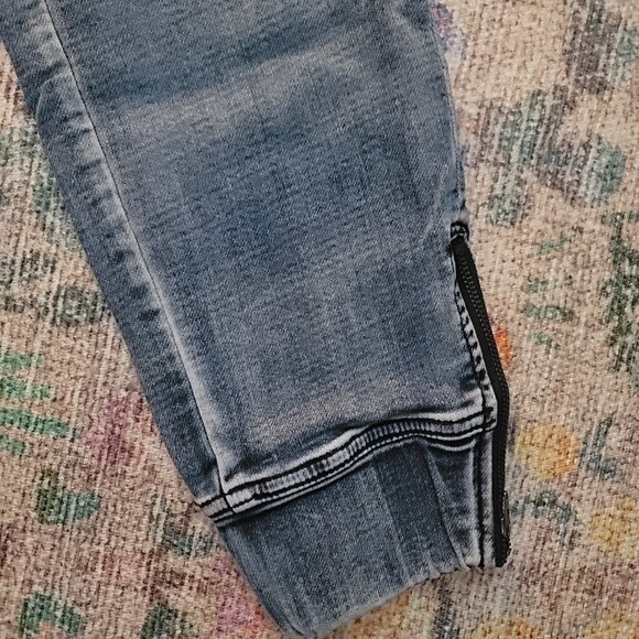 Anthropologie Pilcro Jogger jeans drawstring medium - Picture 6 of 8